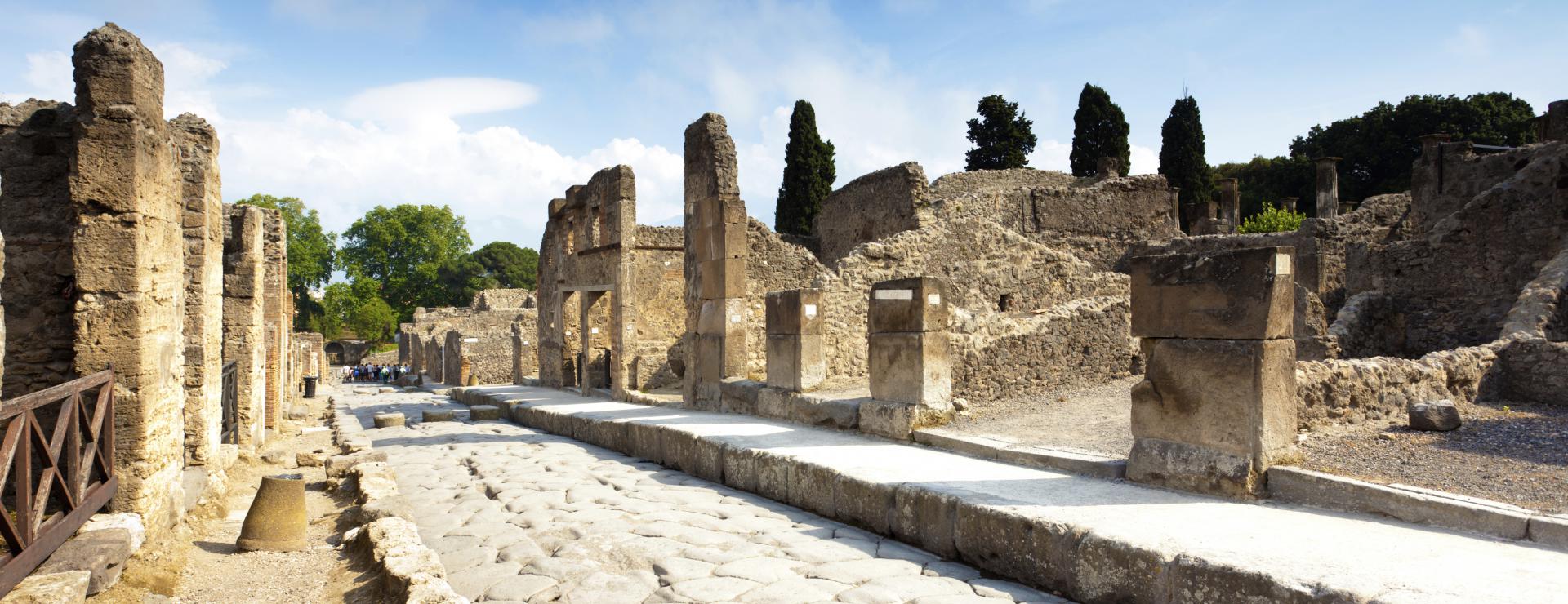 Pompeii & Paestum